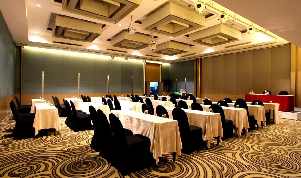 The Leisure Hotel Bang Bo Екстер'єр фото